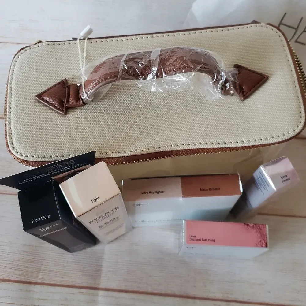 Henny & Lev Makeup Trunk Bag with It Cosmetics Mascara Foundation Bronzer Lips